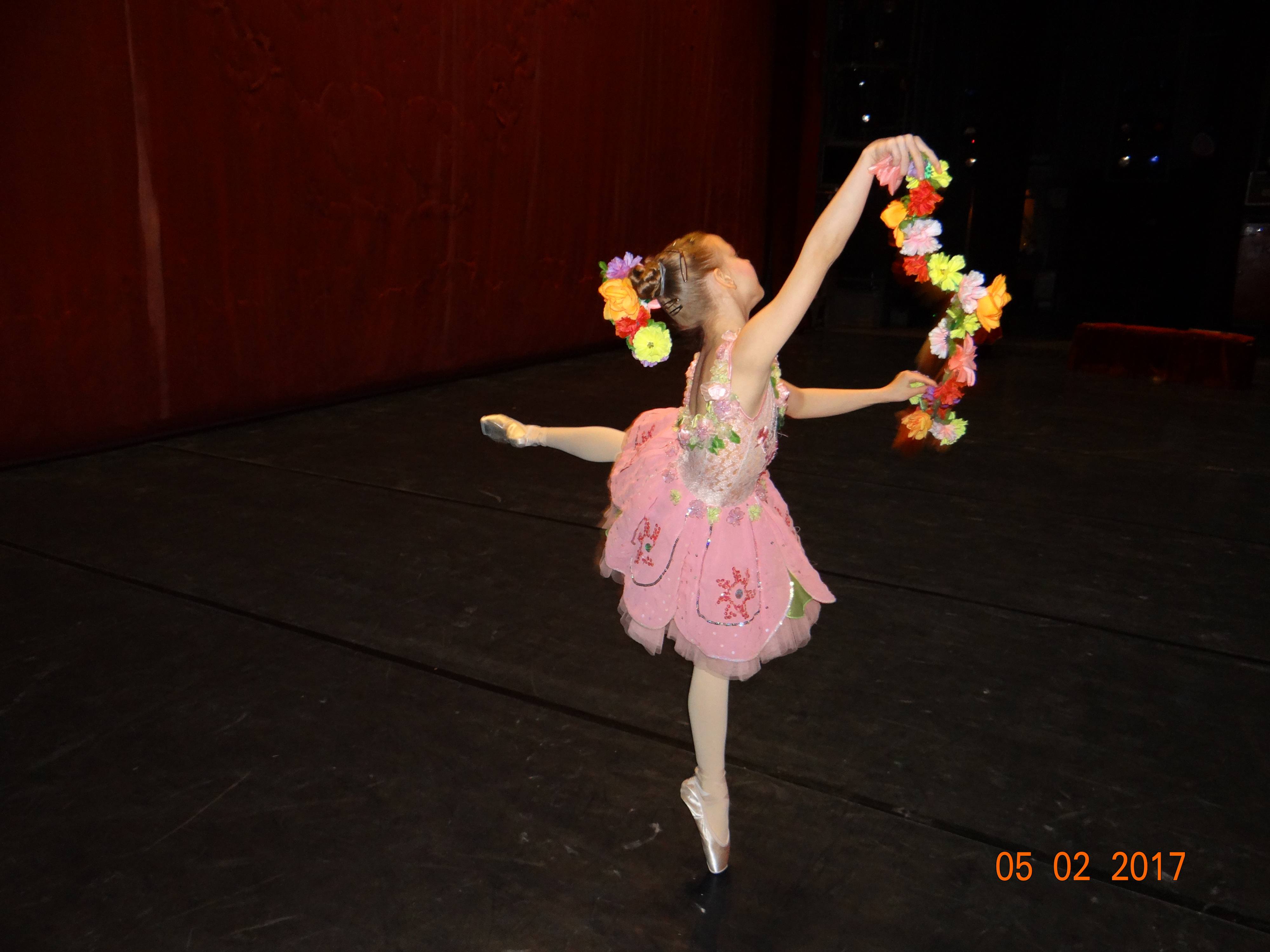 Балерина 11лет ищет средства для балетной школы