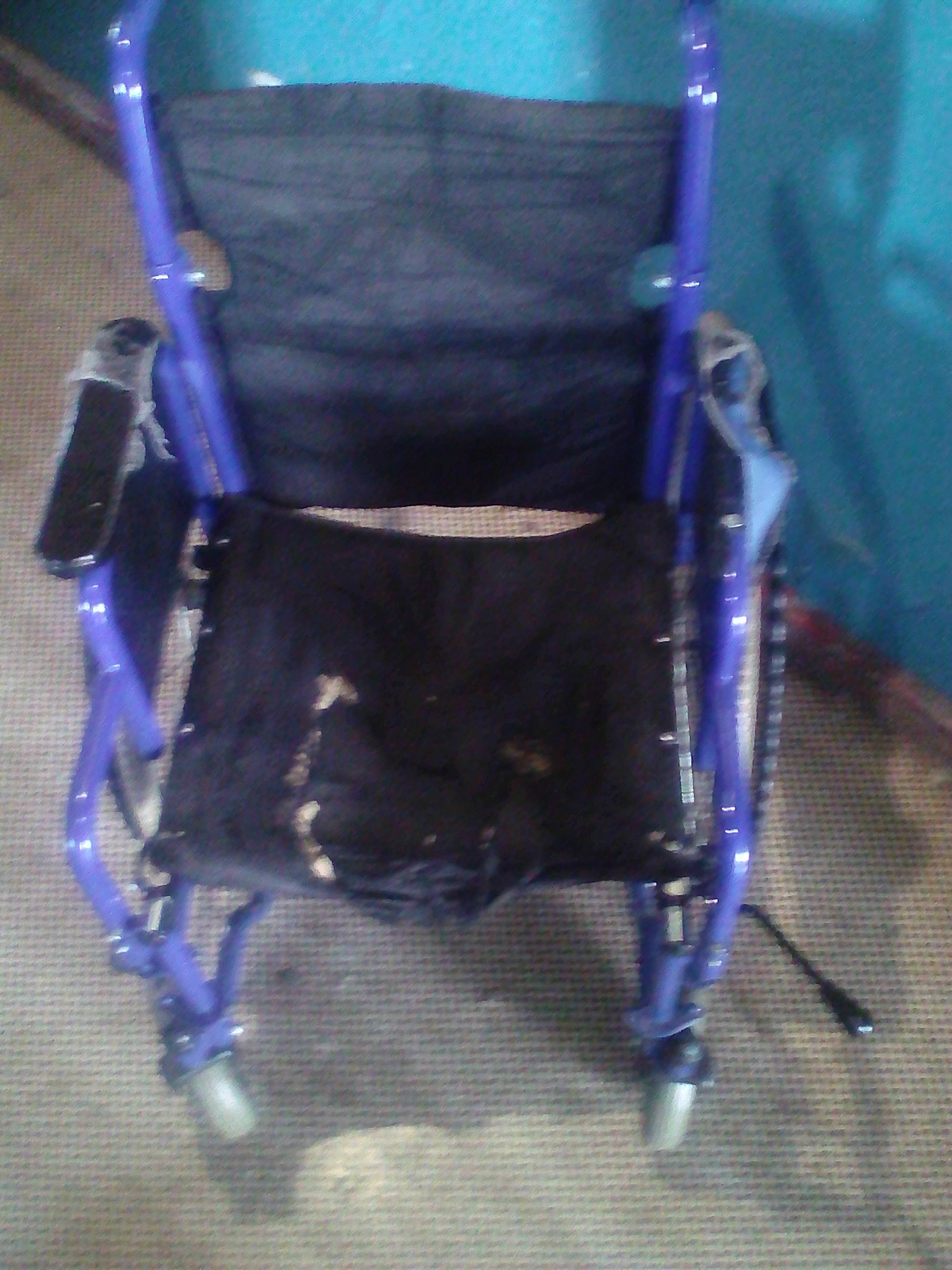 Нужно новое инвалидное кресло.
