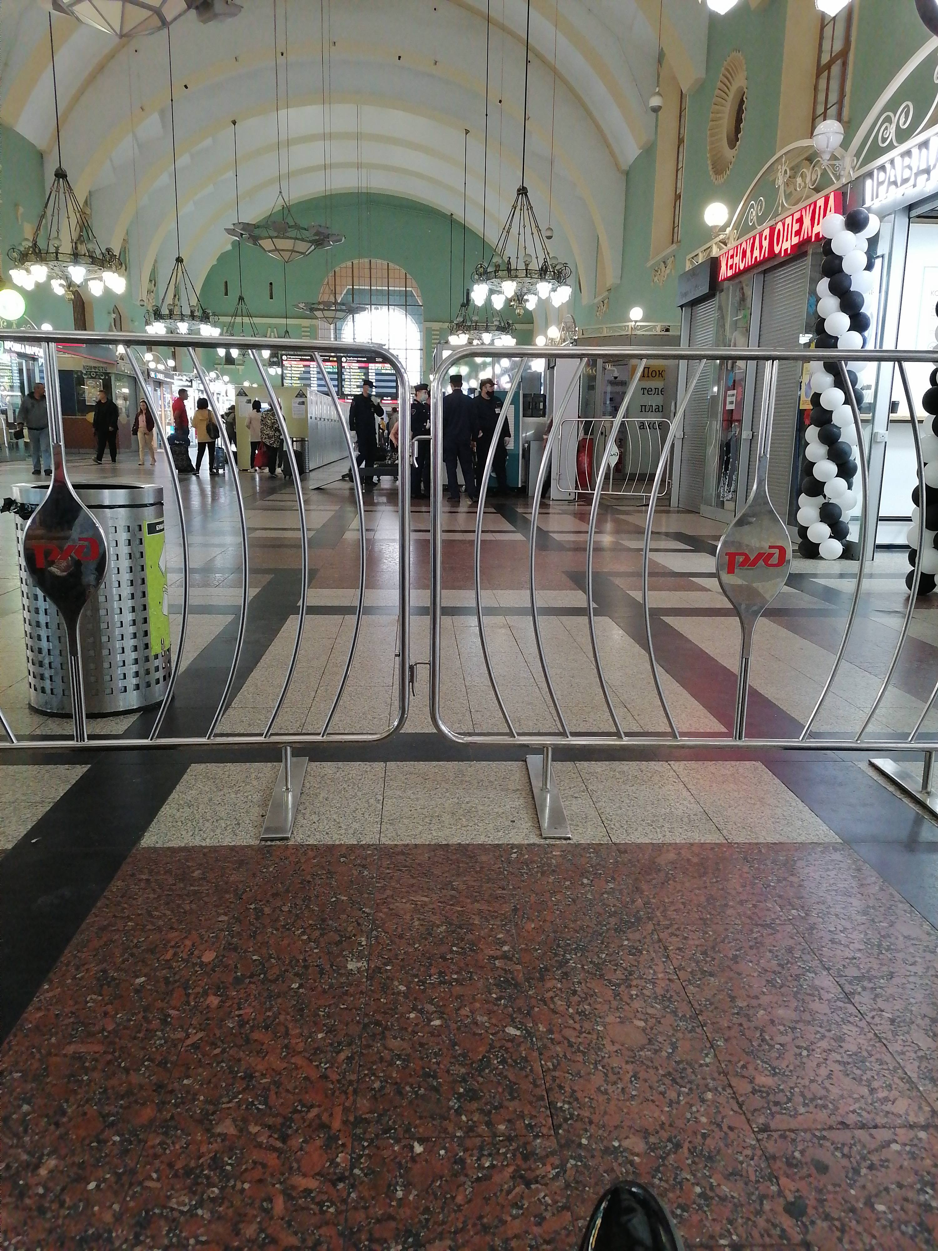 Помогите с деньгами пожалуйста.