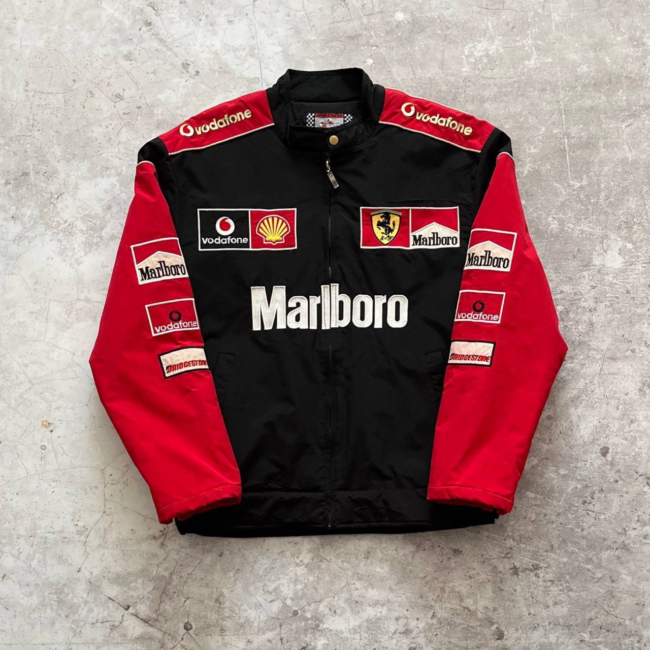 Очень сильно хочу вентажную куртку Ferrari F1 team