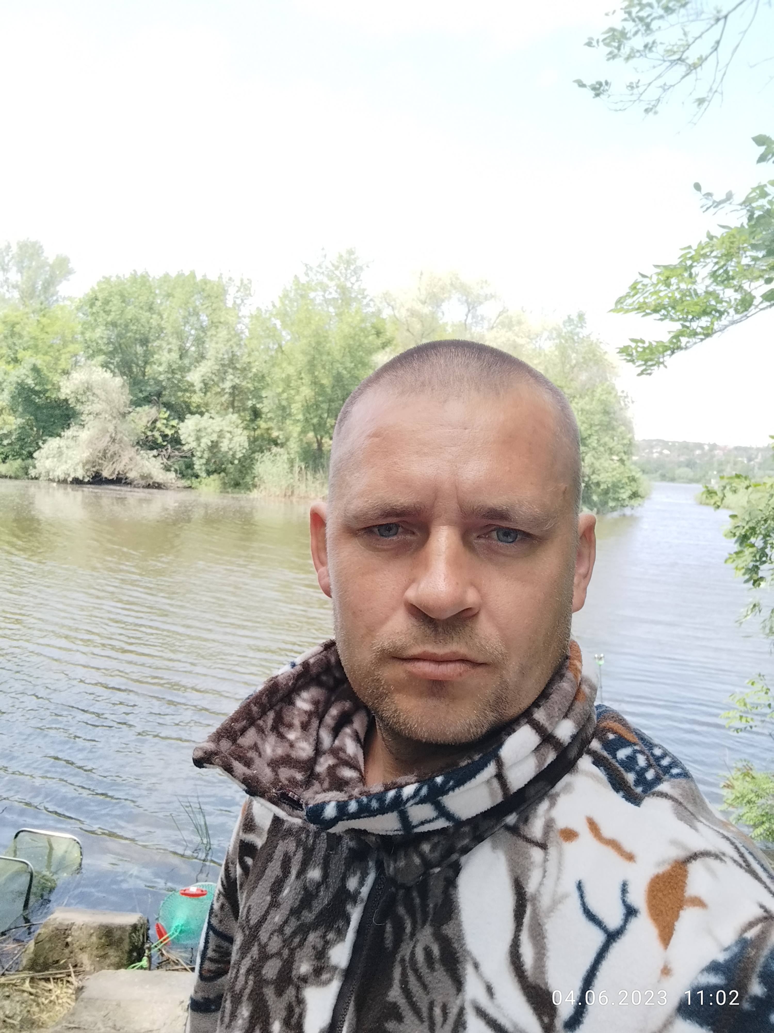 Хочу спокойно жить без долга и здоровым.