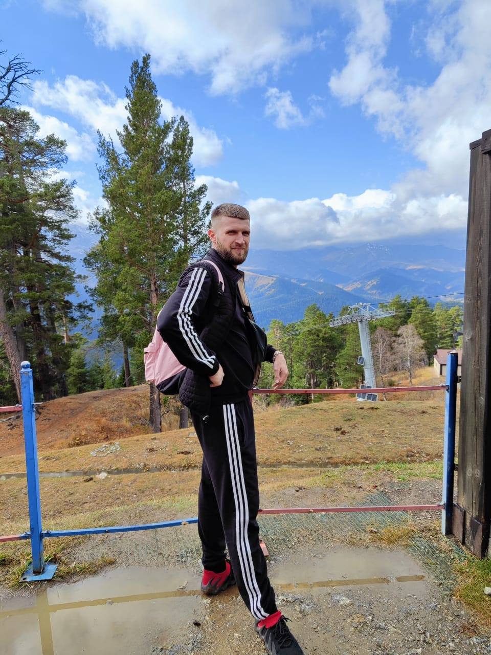 Мечтаю закрыть долги перед людьми и открыть свое