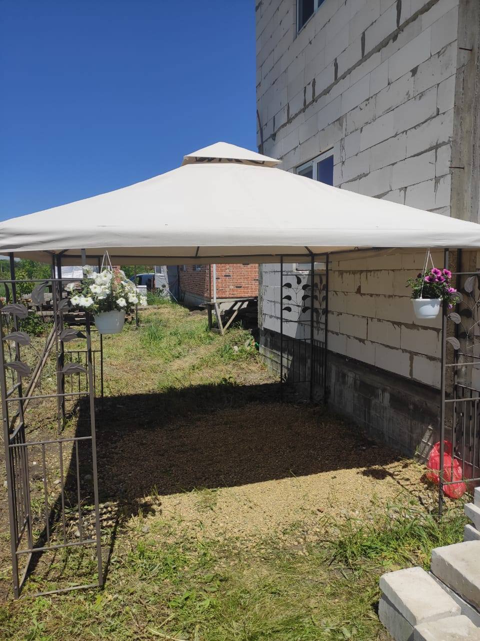 Цель: достроить дом для мамы