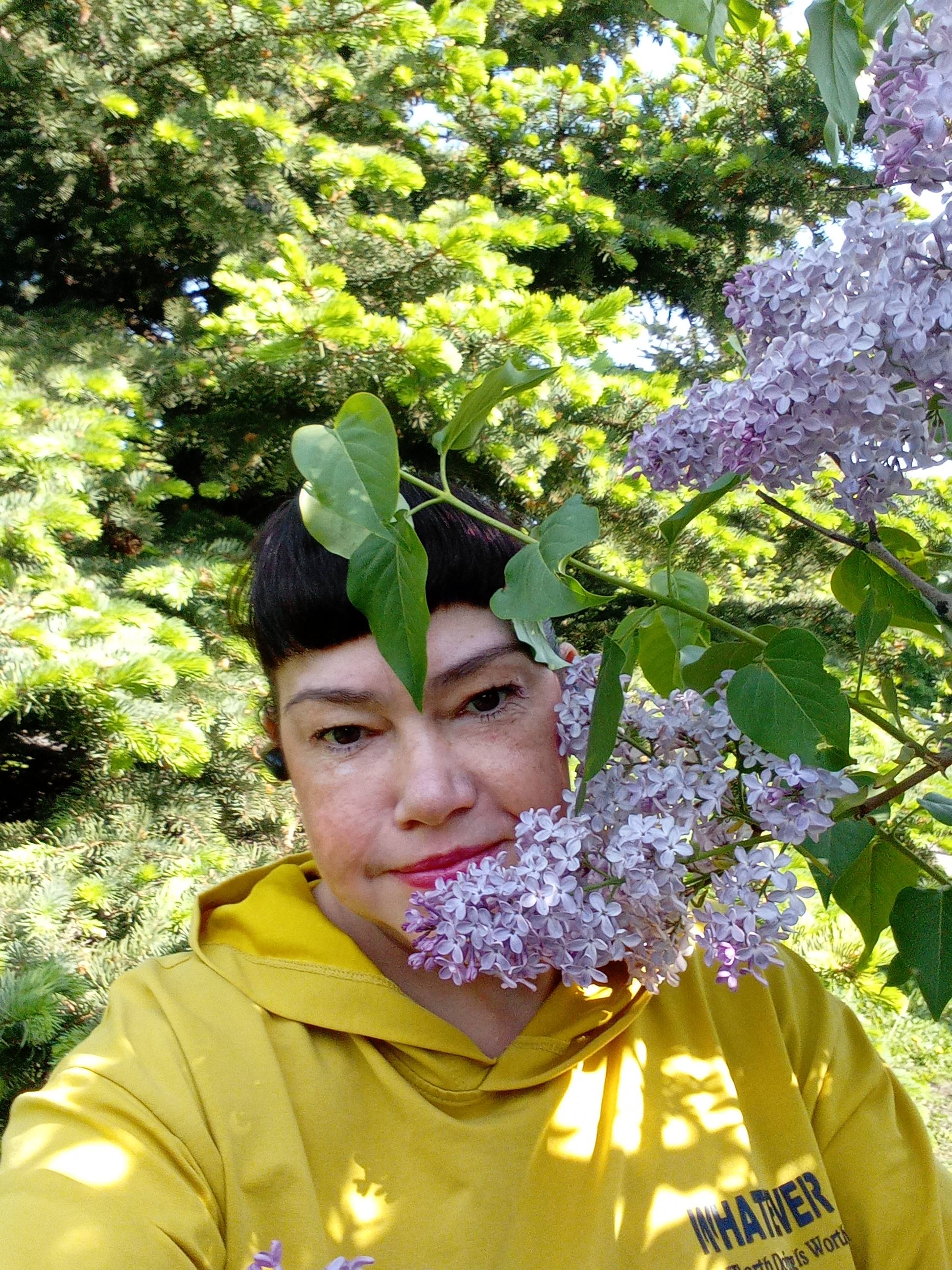 Одинокая мама двух сыновей, завтра д.р у сына нужн