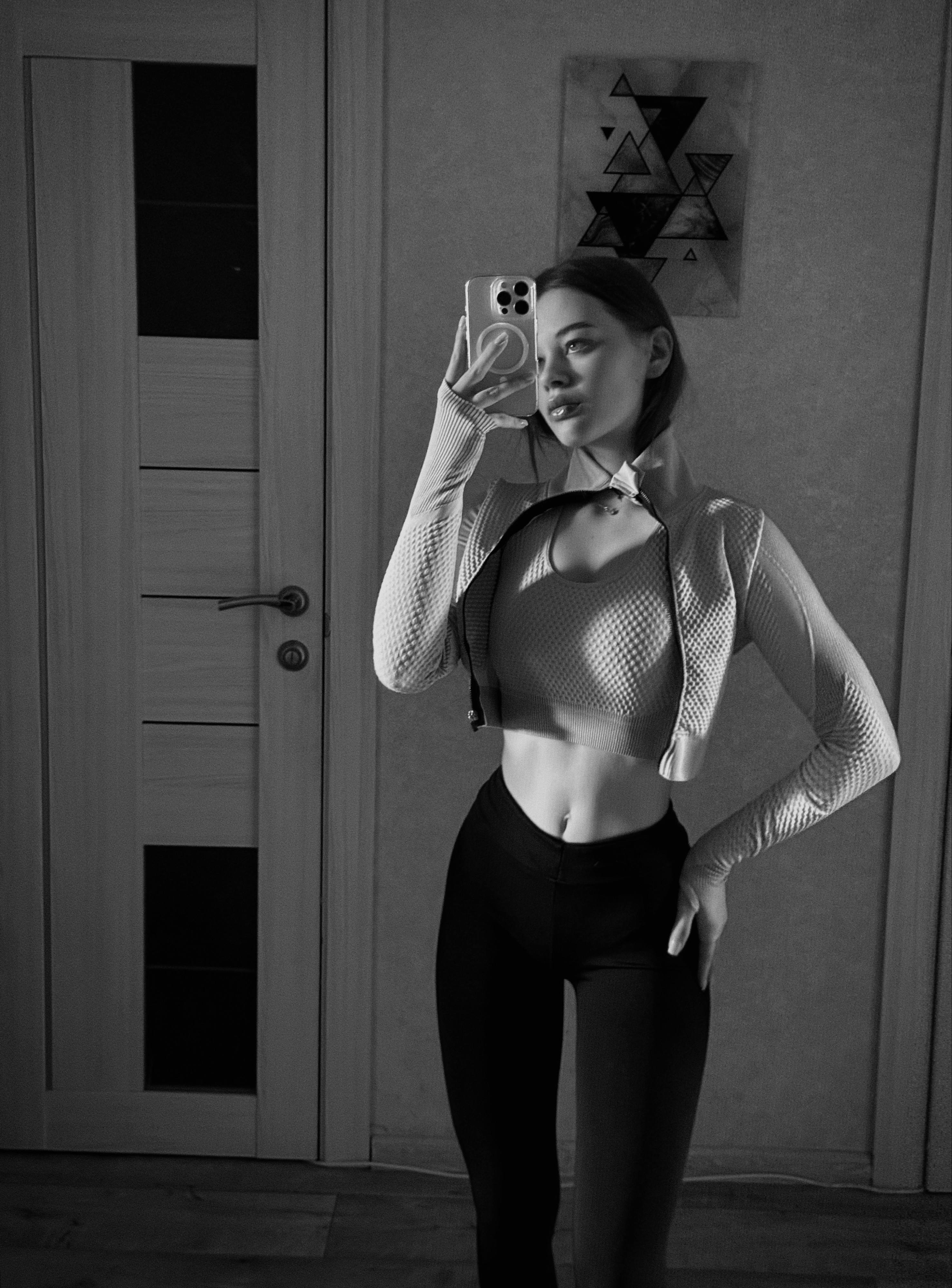 помощь оплаты квартиры,мечтаю выучиться на тренера