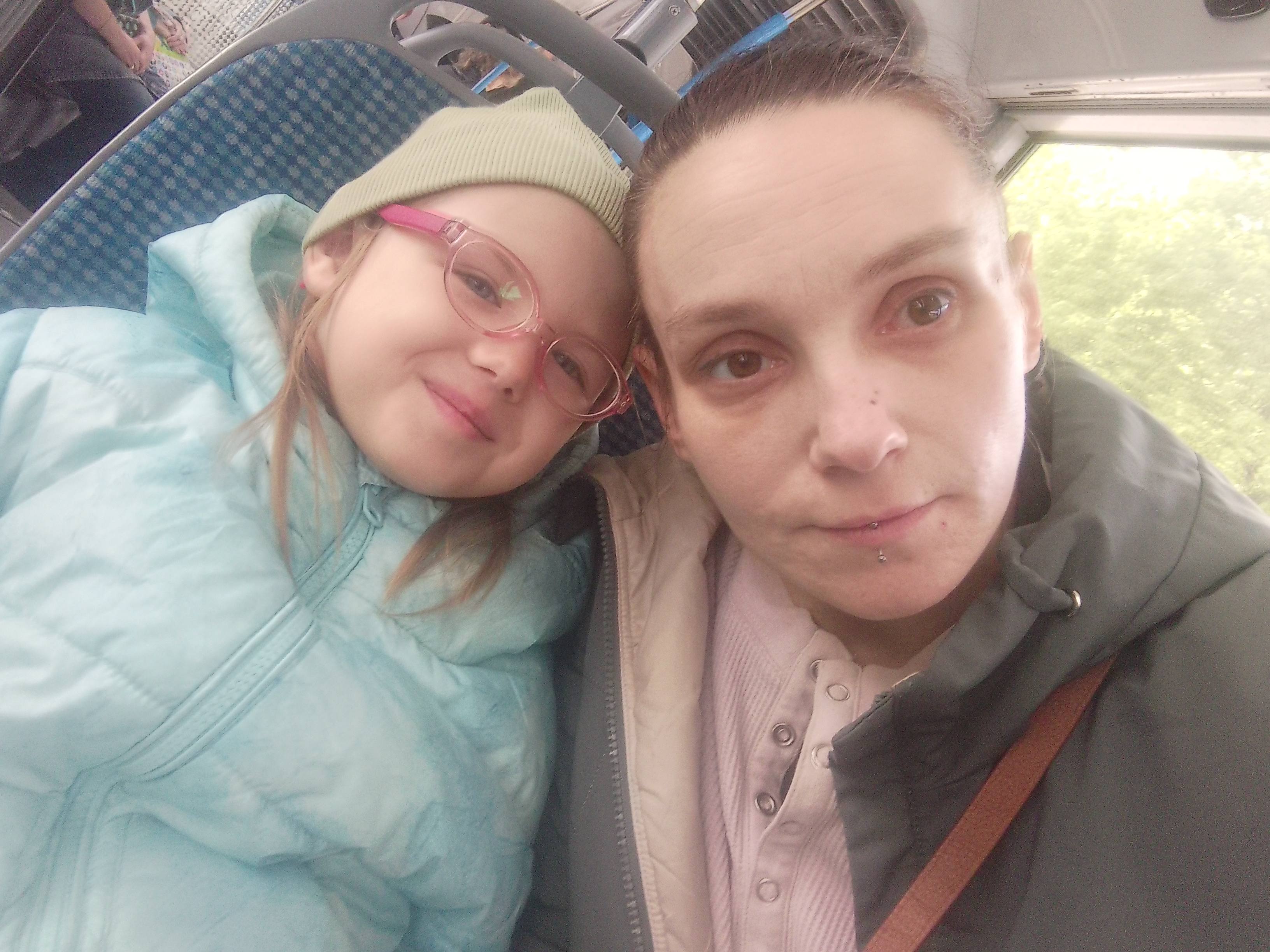 Стою на коленях~х