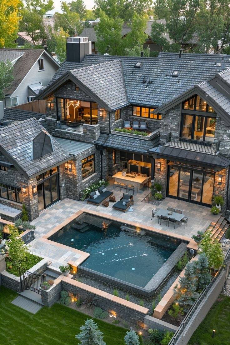 Мечтаю выплатить кредит и приобрести большой дом