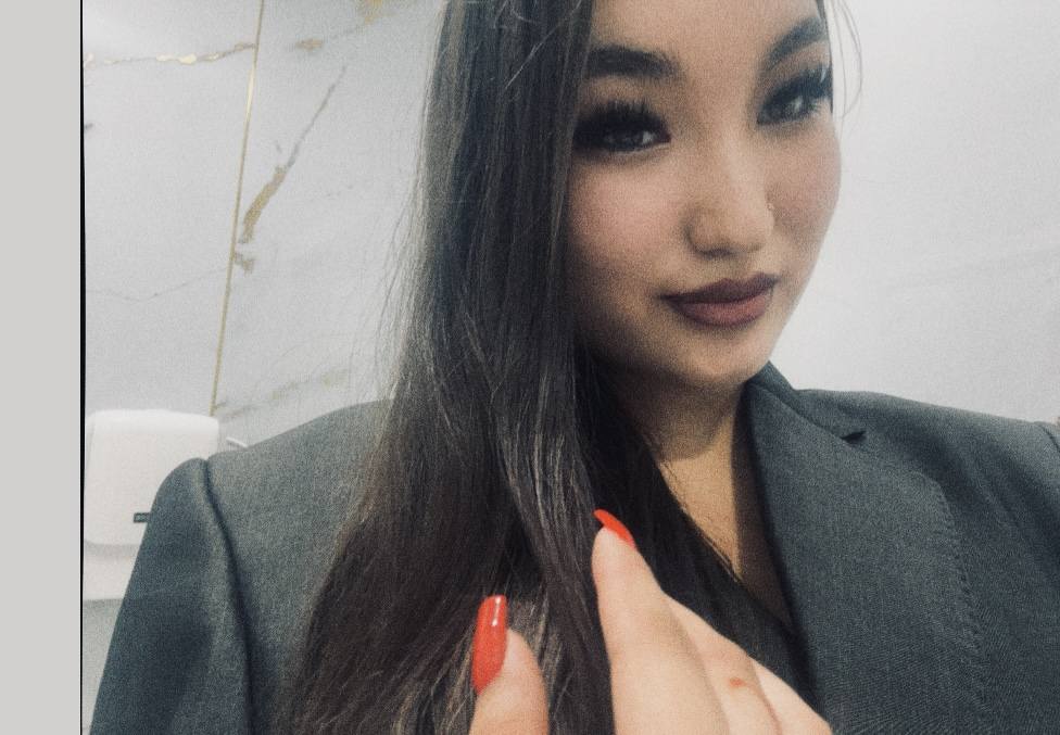 Не хватает,но мечтаю сьездить куда нибудь отдохнут