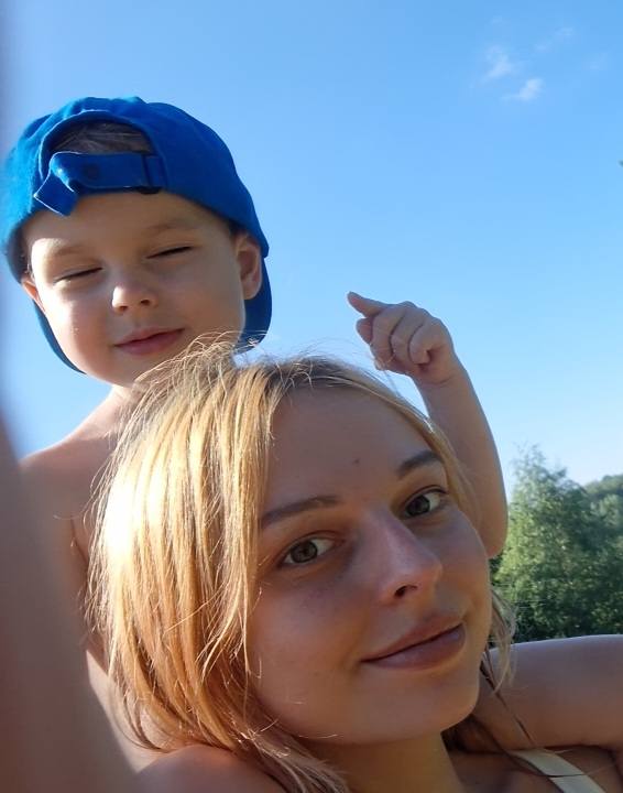 Прошу помощи, буду благодарна каждому