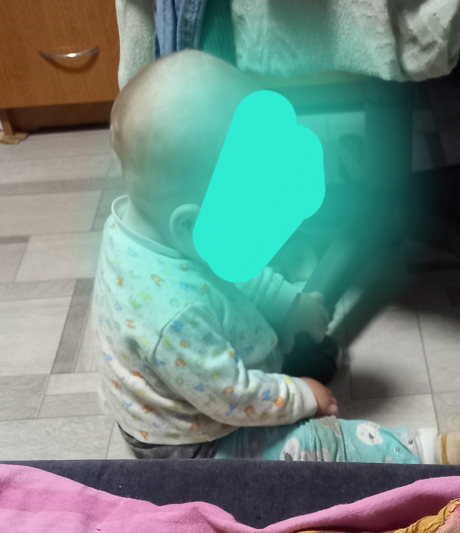 Помогите купить ребенку вкусняшки и одежду на осен