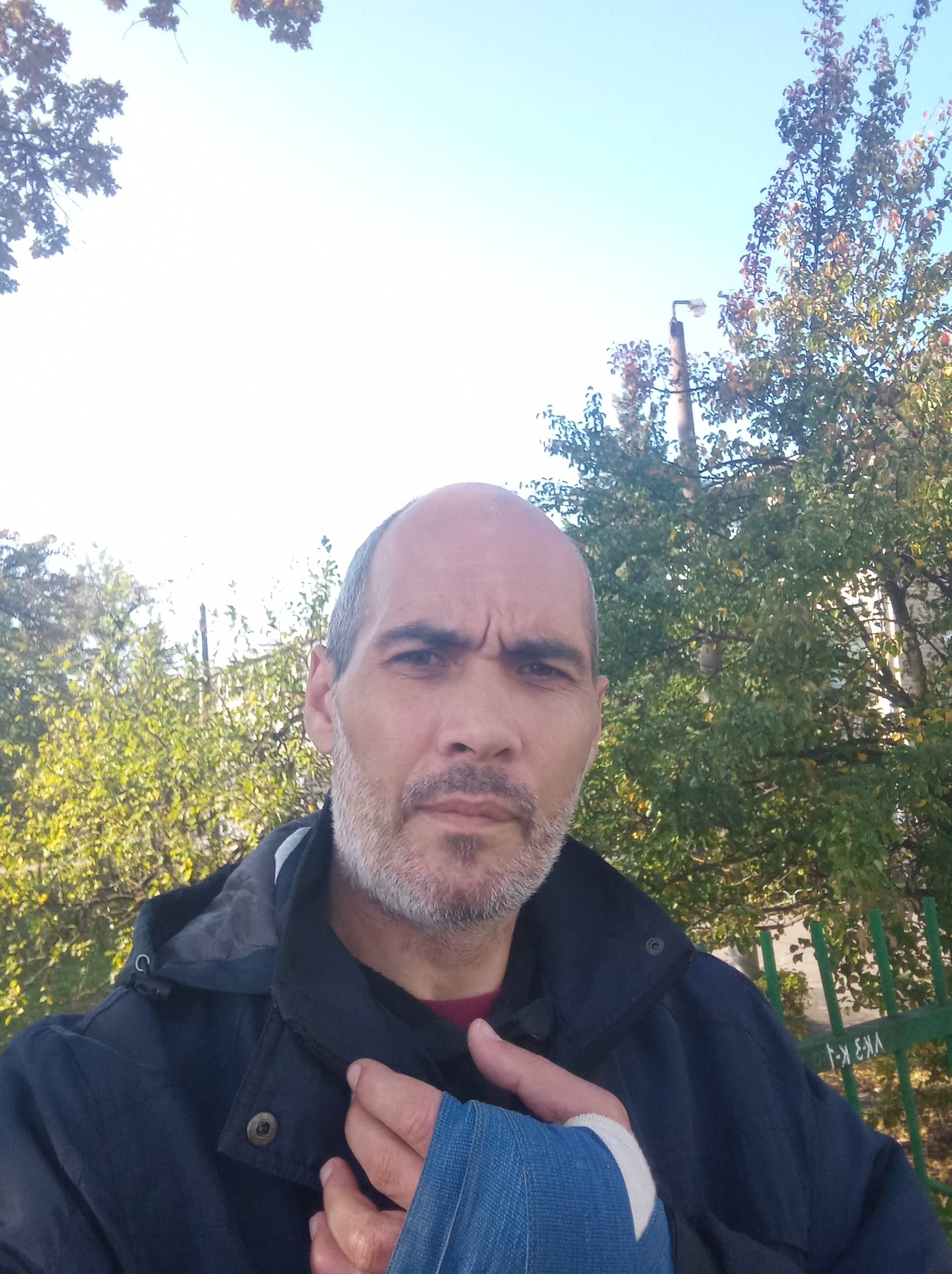 Помогите материально