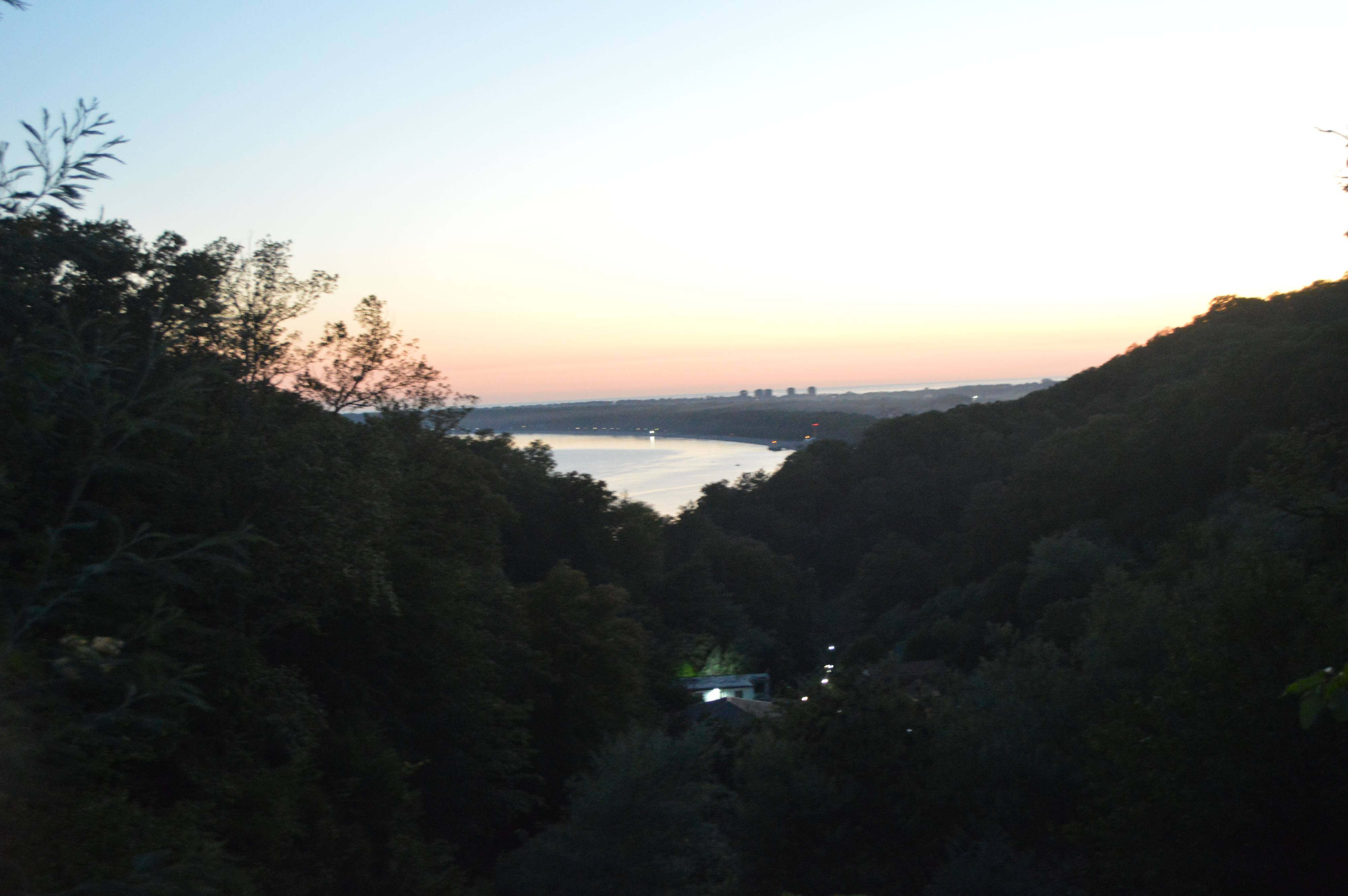 Помогите оплатить долго по коммуналке