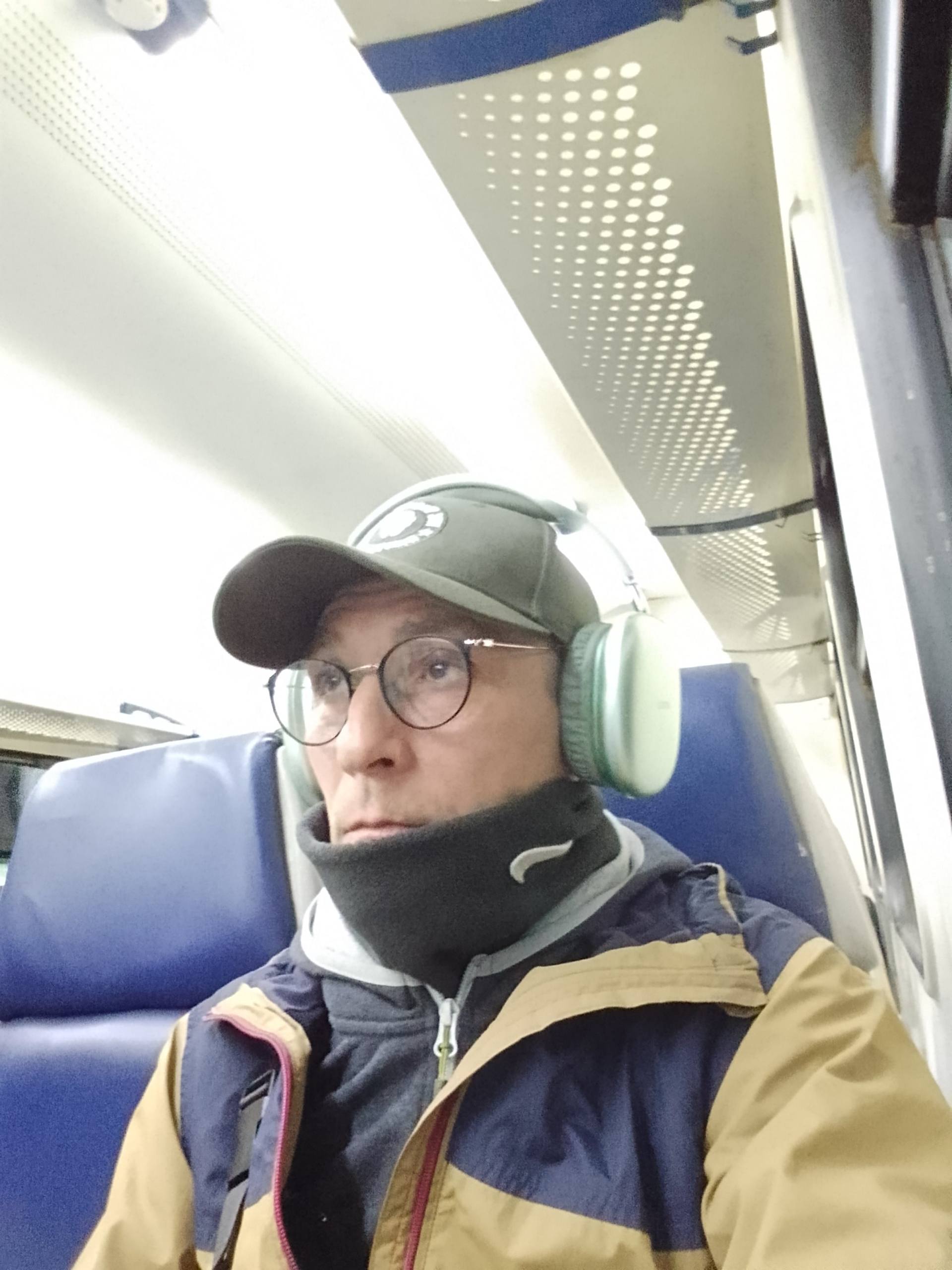 Вернулся с СВО в 2023 г. Третий год живу на улице.