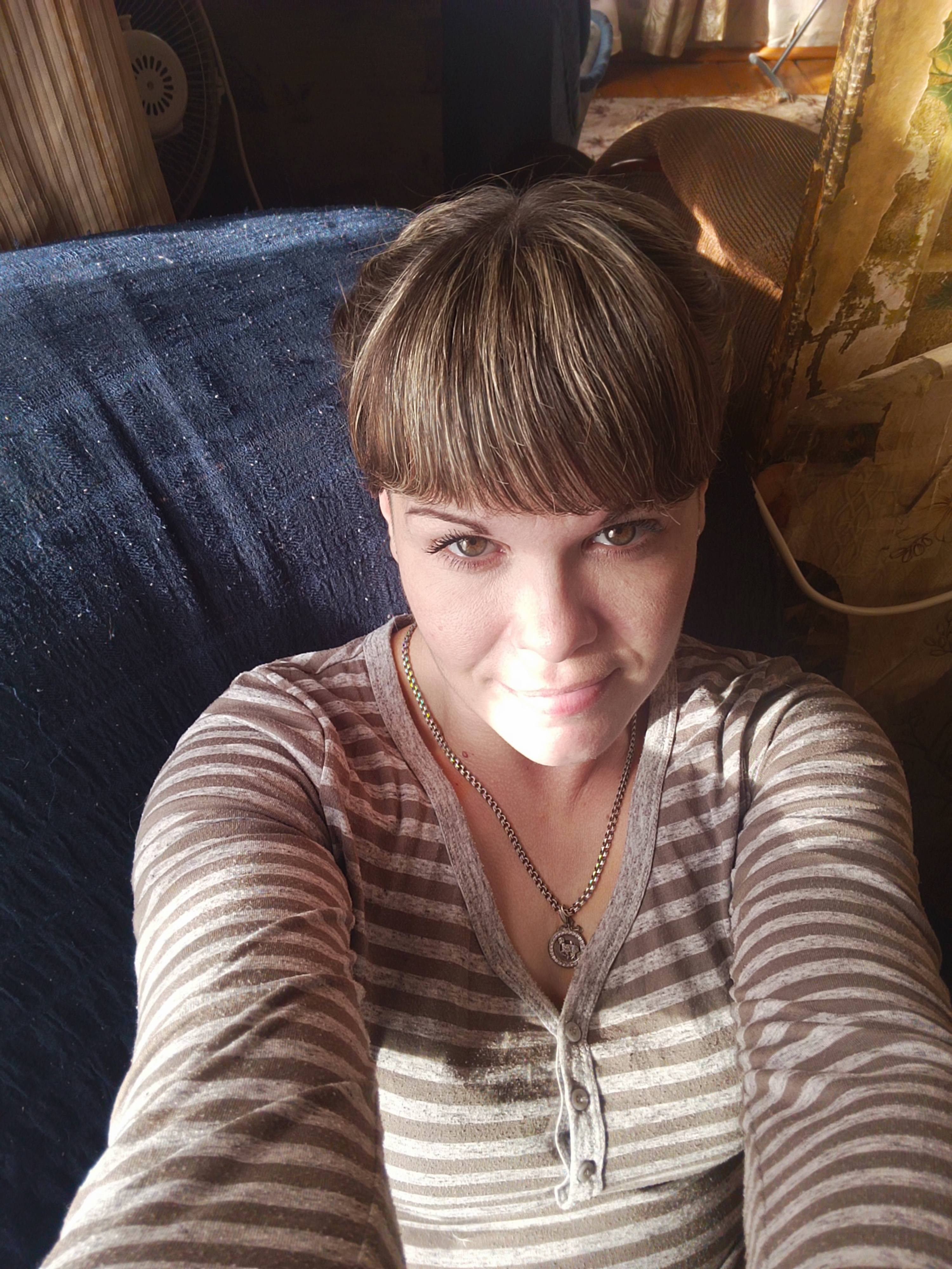 Помогите материально деньгами