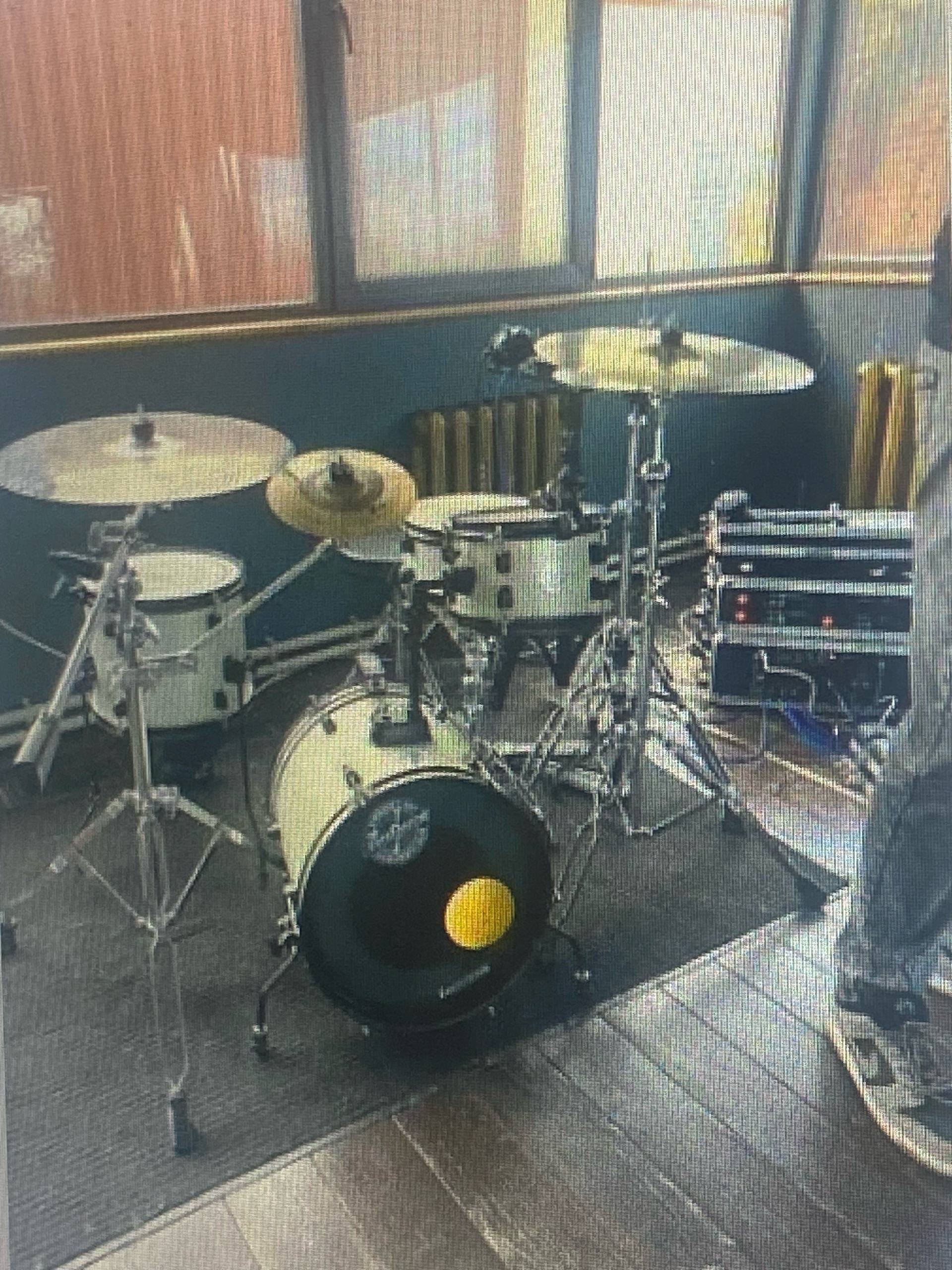 Помогите собрать группе на рок барабаны