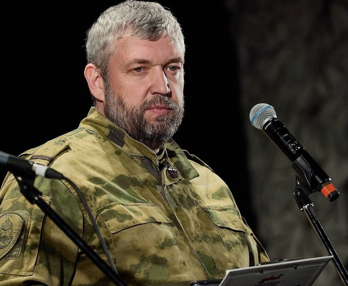 Издание книг и сборников стихов