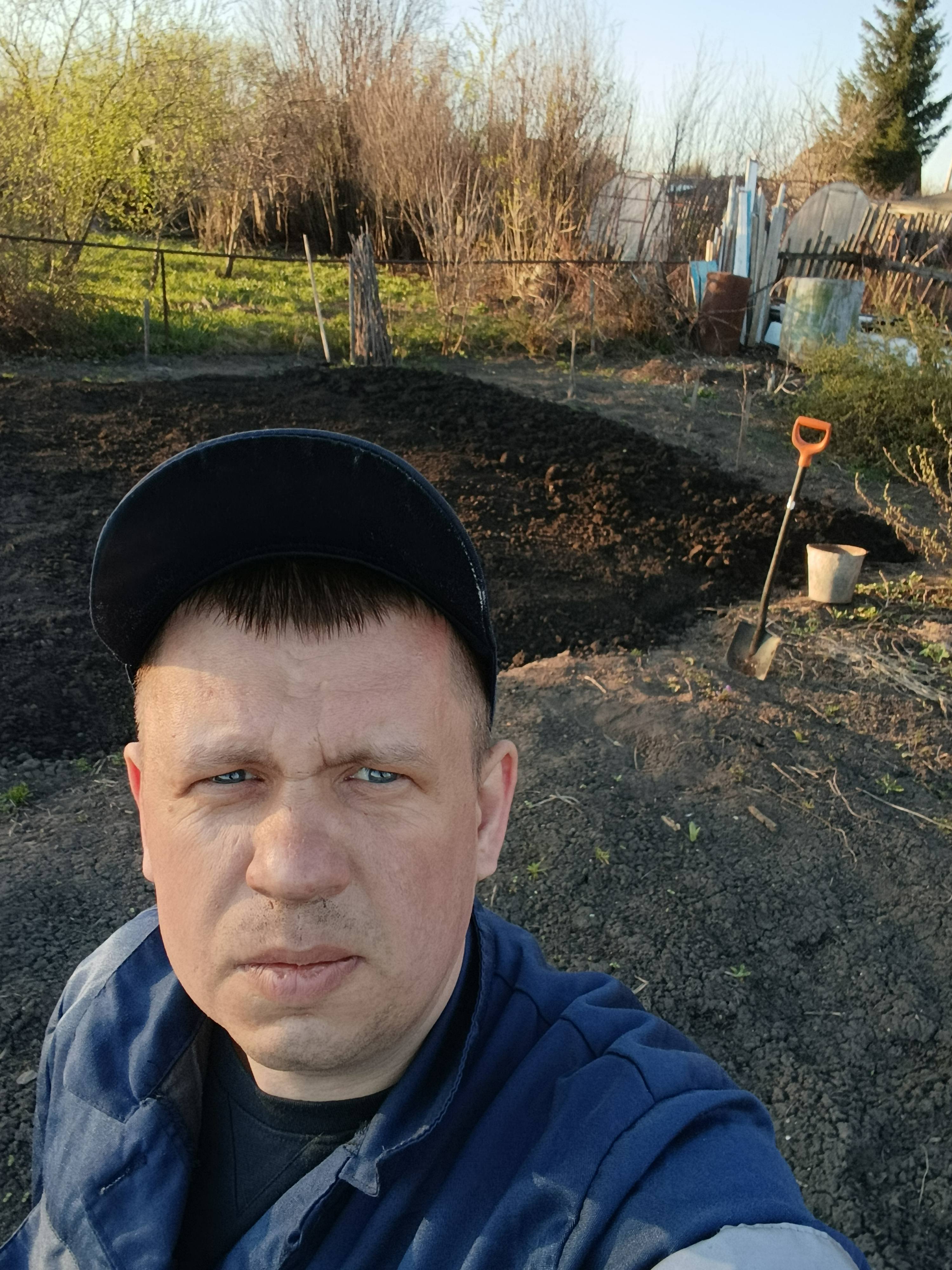 Нужна помощь, помочь отдать долг родным.